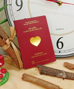 Hộ Chiếu Vương Quốc Tình Yêu