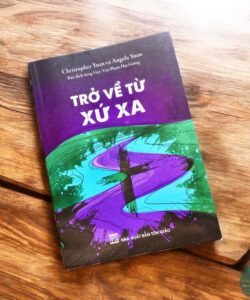 Trở Về Từ Xứ Xa
